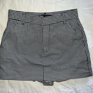 Zara Black and White Houndstooth Skort Shorts